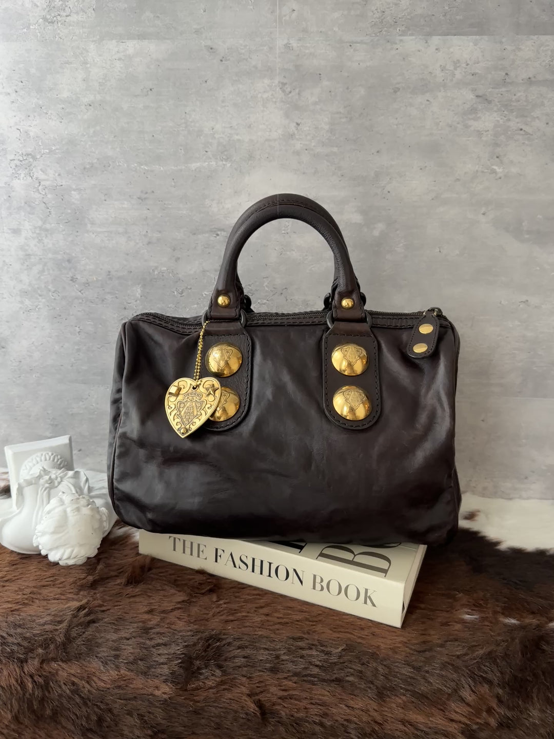 Gucci Vintage Boston Bag 🤎✨｜Dark Chocolate Leather・Gold Medallion Details・Heart Charm