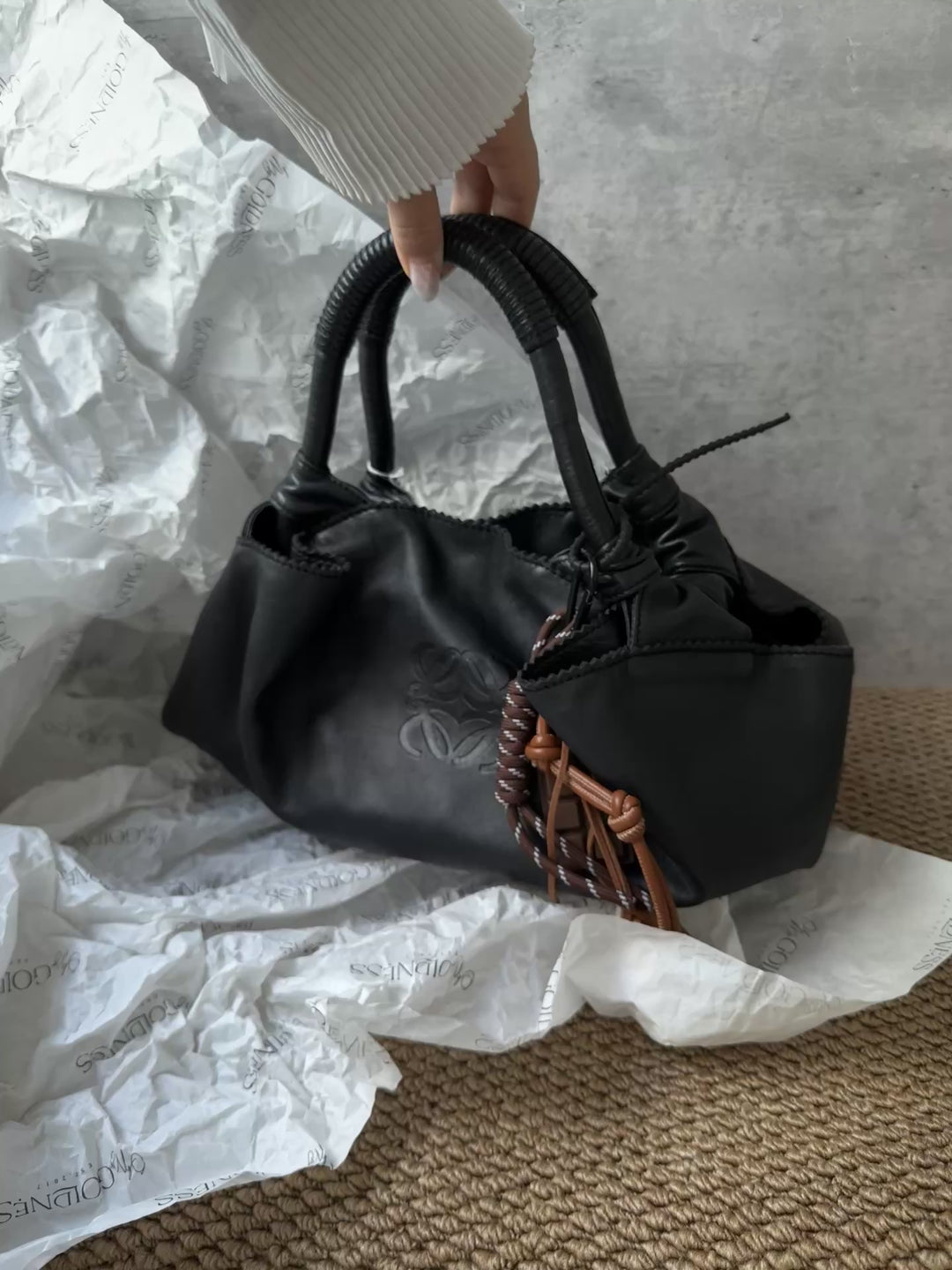 LOEWE Nappa Leather Cloud Bag (Small)｜Timeless Black Charm
