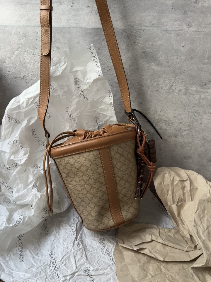 Celine Triomphe Suede Arc Shoulder Bag 🥐｜Rare Half-Moon Design with Iconic Embroidery