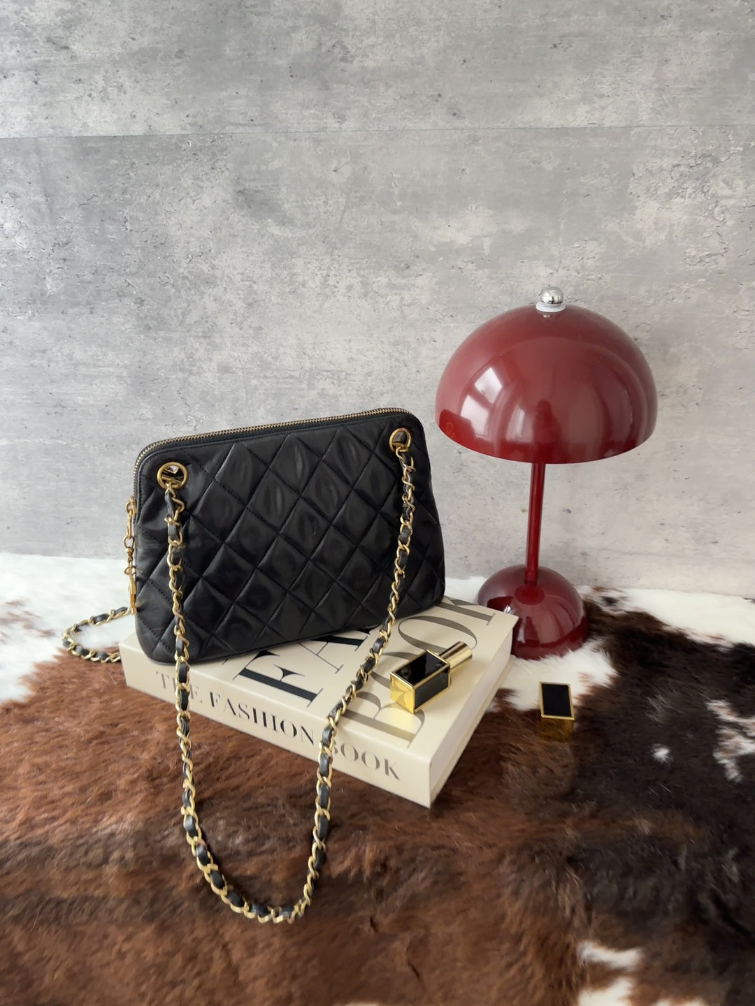 CHANEL Mini Lambskin Shell Chain Bag 🖤｜Black Lambskin × Rare CC Zip Pull × Japan Restock