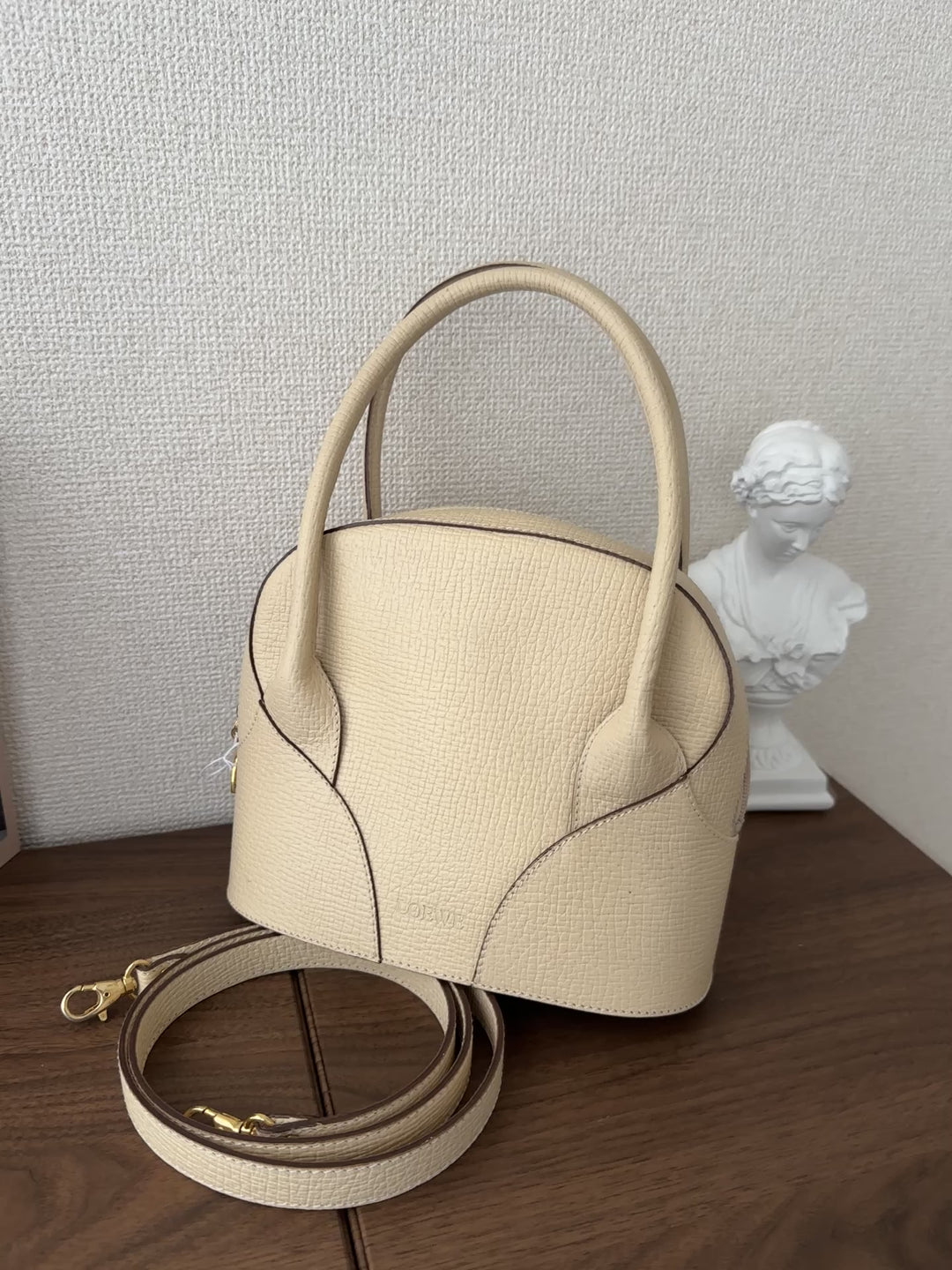 LOEWE Vintage Shell Bag 🤍✨ Small Size with Strap