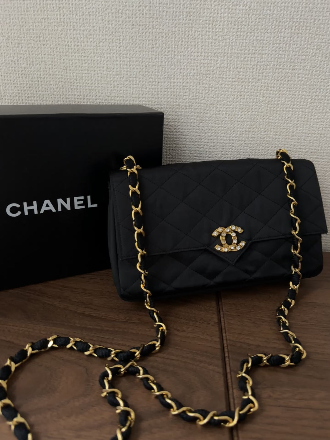CHANEL Shearling-Trim Calfskin Chain Shoulder Bag 🖤✨ Ultra-Rare Find