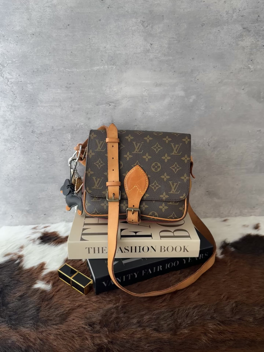 Louis Vuitton Vintage Monogram Messenger Bag 🤎✨｜Classic Monogram・Vachetta Leather