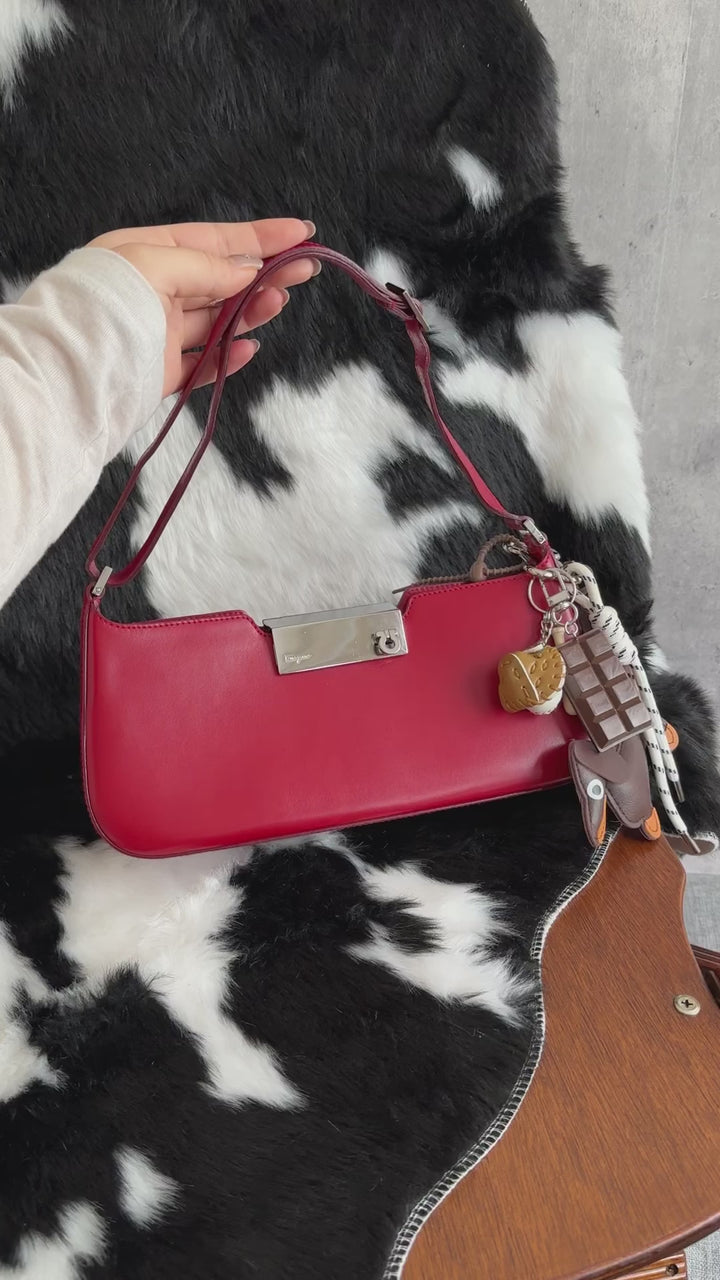 Ferragamo Baguette Hobo 🥖❤️✨