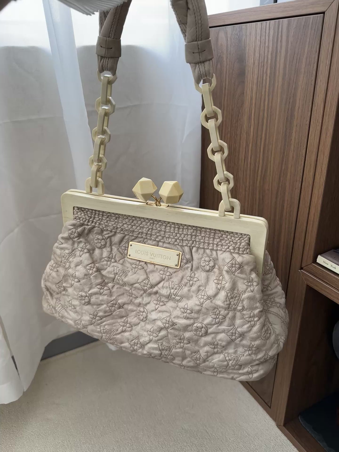 LOUIS VUITTON Dusty Cream Quilted Cloud Clutch Bag｜Ethereal Rarity ☁️✨
