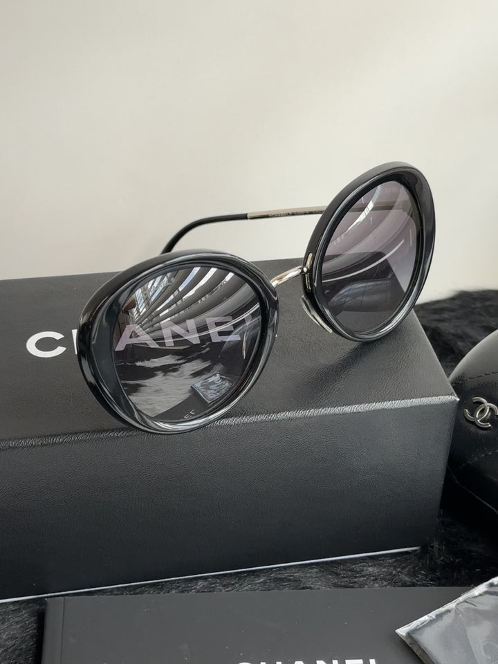 CHANEL Black Round Sunglasses 🖤｜Full Set × Like-New Condition × Chic Everyday Style✨