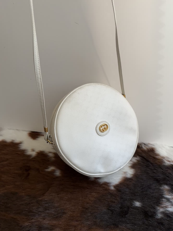 GUCCI Monogram Snow White Circle Bag 🤍｜Lightweight Elegance × Vintage Charm × Everyday Practicality✨