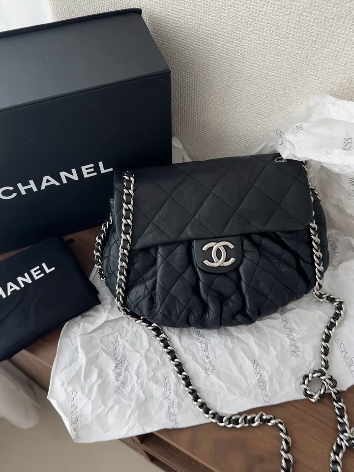 CHANEL Quilted Black “Ingot” Flap Bag（Medium Size / Silver Hardware）｜Rare Versatile Beauty 🖤✨