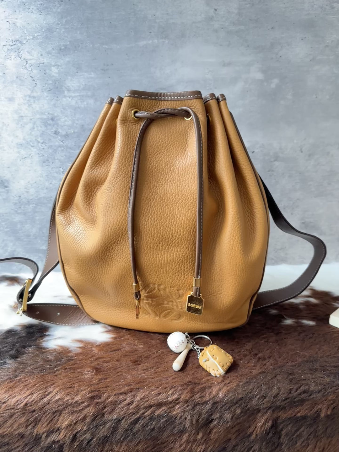 LOEWE Honey Calfskin Bucket Bag 🍯🤎｜Honey Brown × Chocolate Trim × Soft Calfskin✨