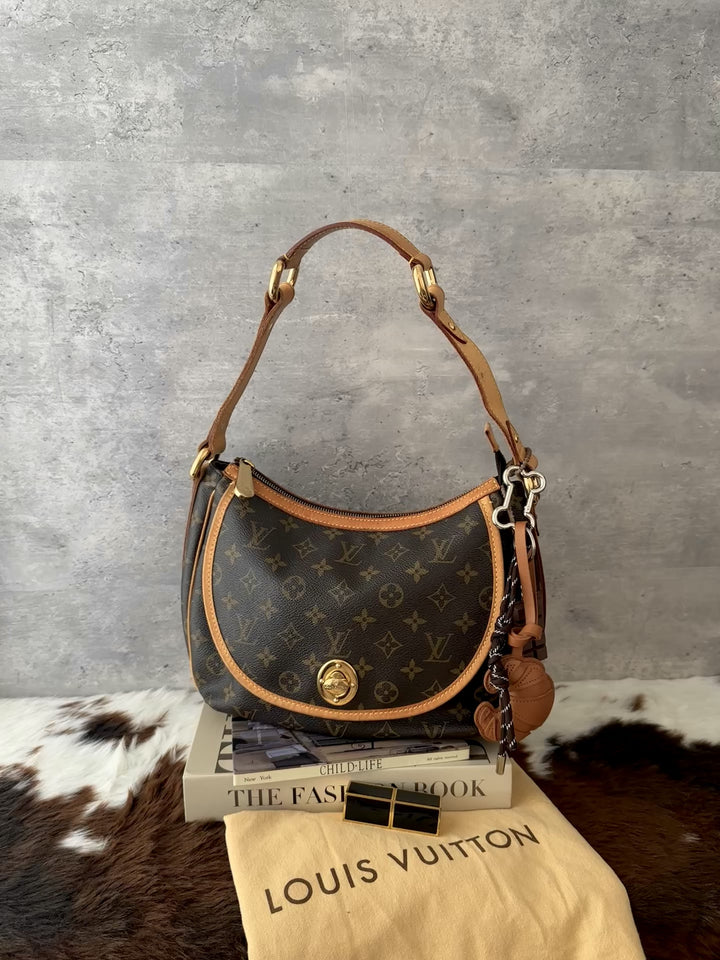 Louis Vuitton Monogram Hobo Bag 🤎✨｜Turn-Lock Flap Pocket・Classic Monogram