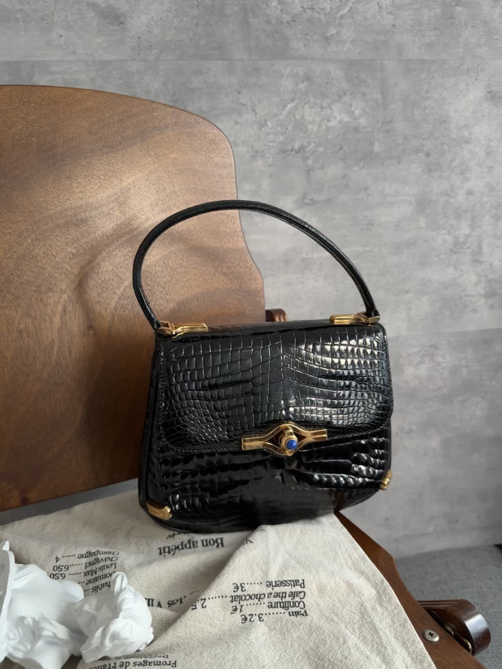 Gucci Vintage Handbag in Cowhide Leather