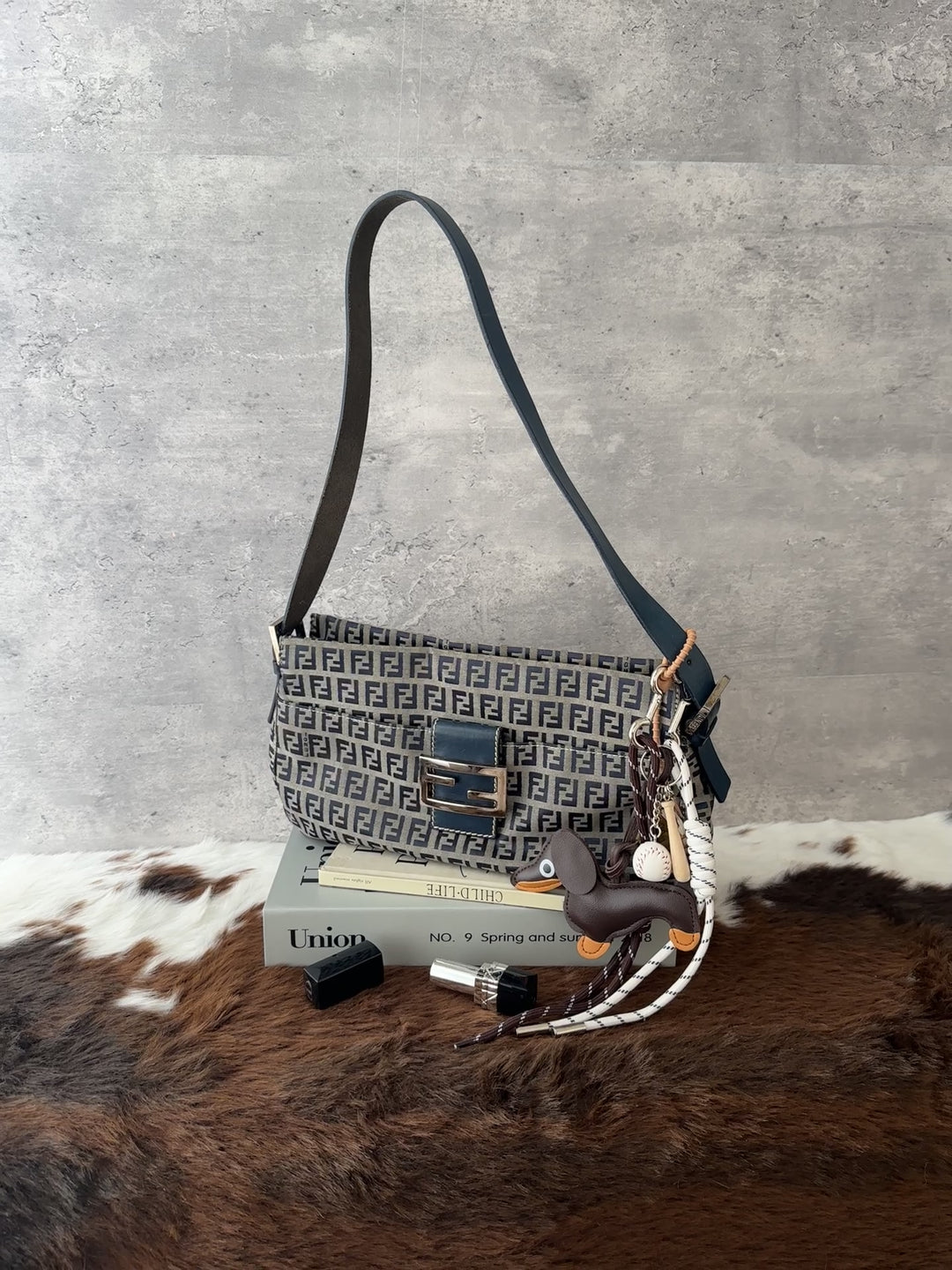 Fendi Zucca East-West Shoulder Bag ✨💙｜Navy Monogram・Vintage Baguette Style