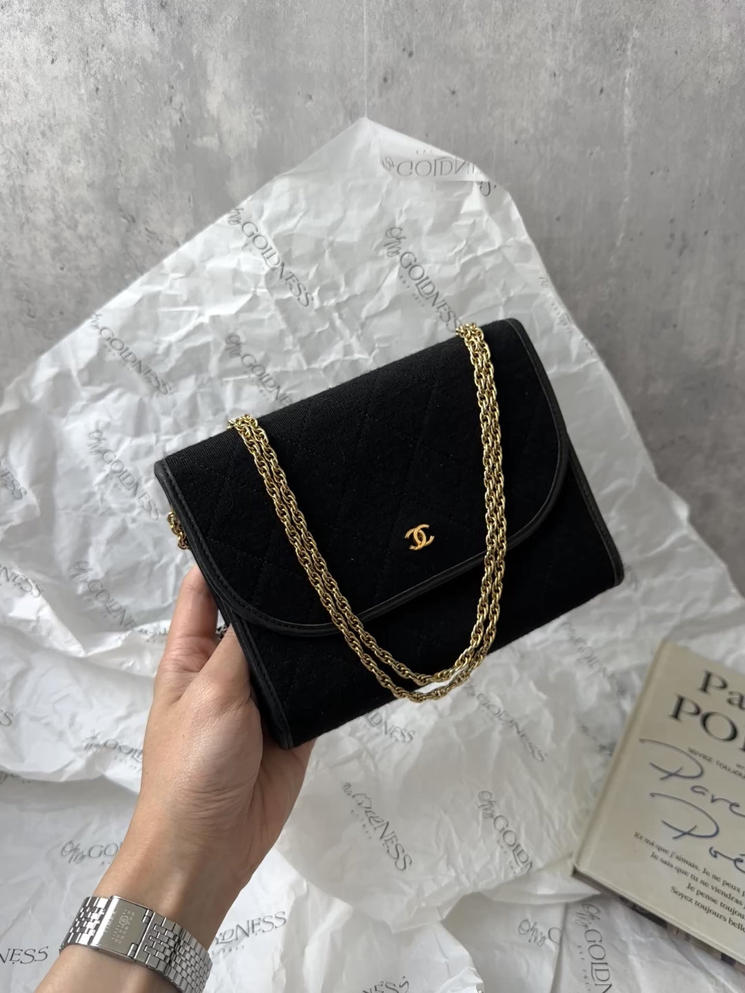 CHANEL Vintage Pre-1985 Canvas & Leather Chain Mini Flap – Early No-Sticker Era 🖤✨ Lightweight, Rare & 100% Authentic