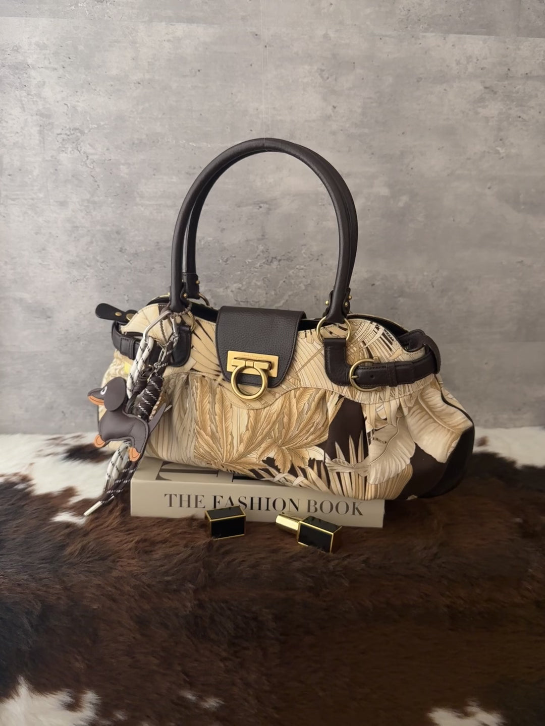 Ferragamo Gancini Floral Print Bag 🍂🤎｜Autumn Botanical Print・Brown Leather