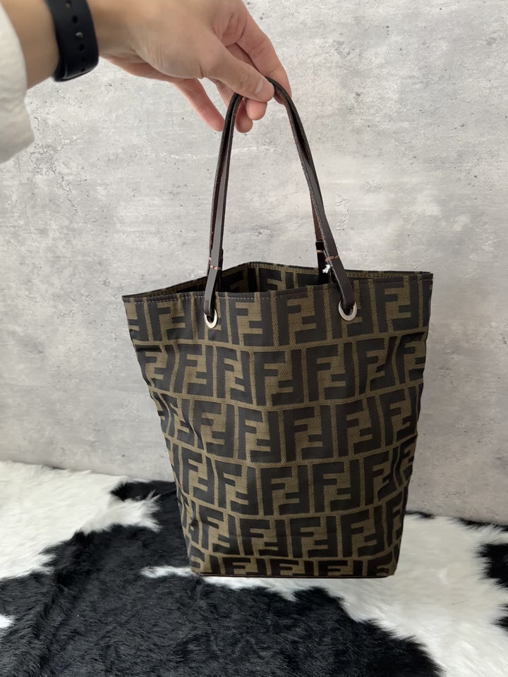 Fendi Monogram Canvas Tote 🐻🤎｜Lightweight Carry, Structured Base, Everyday Value