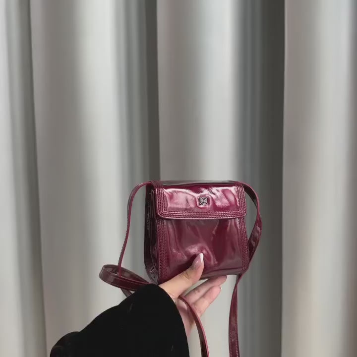 LOEWE Sugar Glazed Leather Mini Crossbody｜Rare Cherry Red 🍒 × Playful Everyday Charm