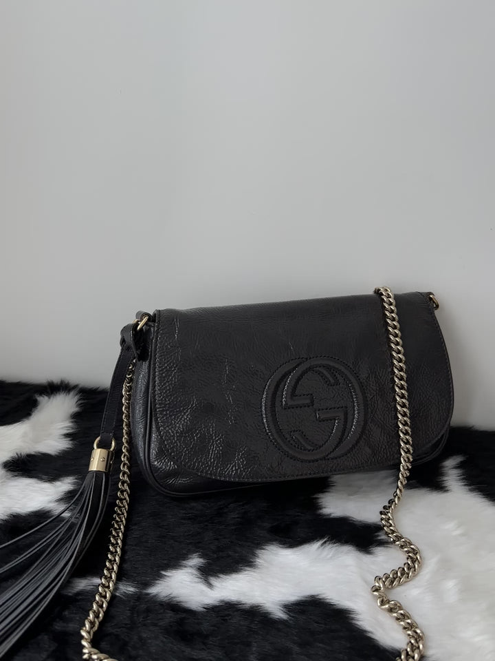 GUCCI 🖤 Leather Tassel Chain Bag｜Glossy Waxed Leather × Chic Chain Detail × Effortless Day-to-Night Style