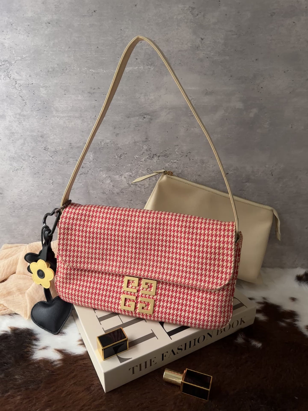 Givenchy Houndstooth Mini Baguette Shoulder Bag ❤️｜Houndstooth Pattern｜Gold 4G Logo｜With Pouch