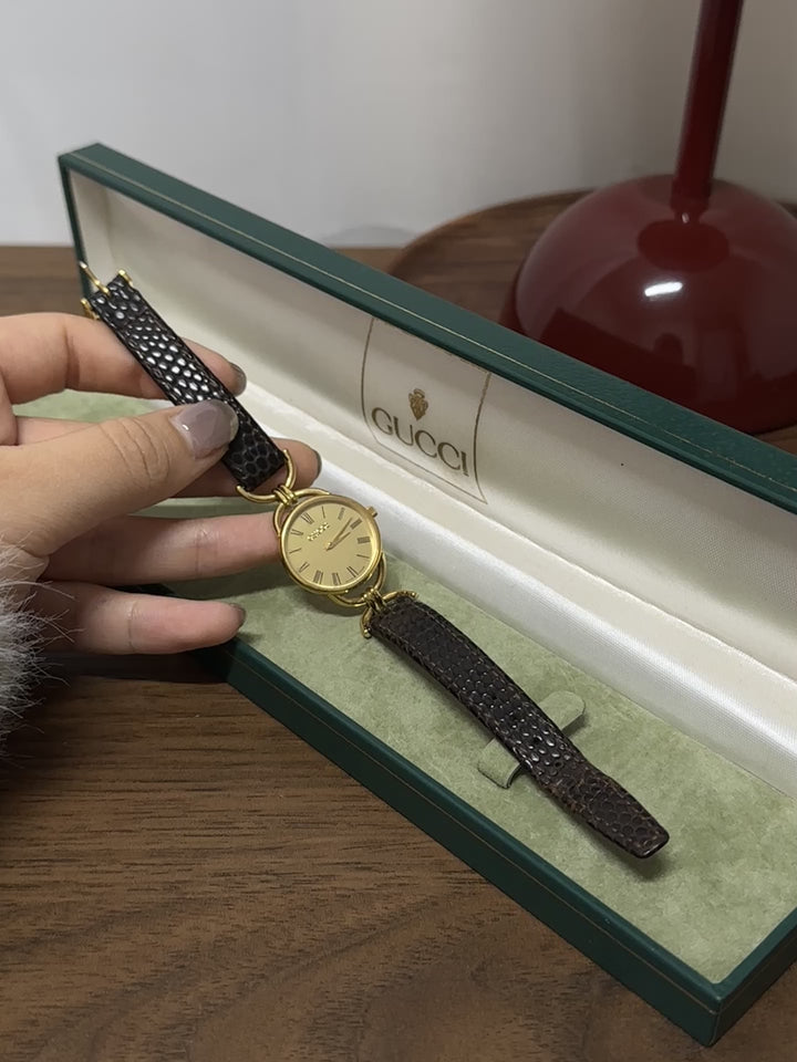 GUCCI Watch｜Vintage Gold-Tone Elegance × Slim Leather Strap × With Original Box ⌚💛