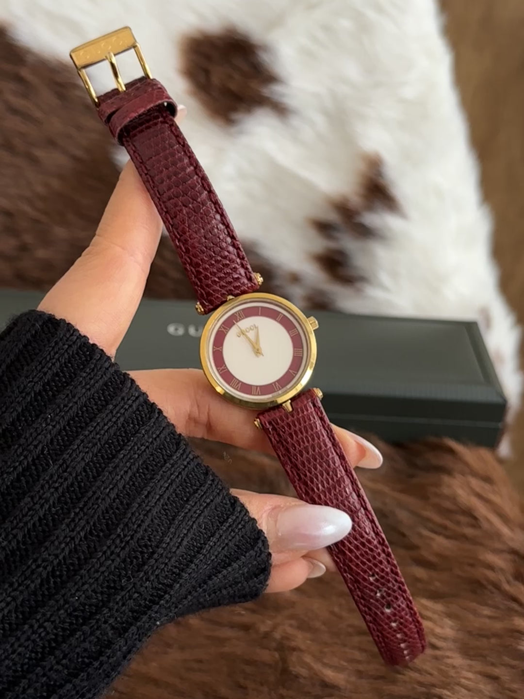 Gucci Lizard Leather Watch ❤️🖤｜Glossy Lizard Strap × Vintage Stripe Detail × Classic Gold Case