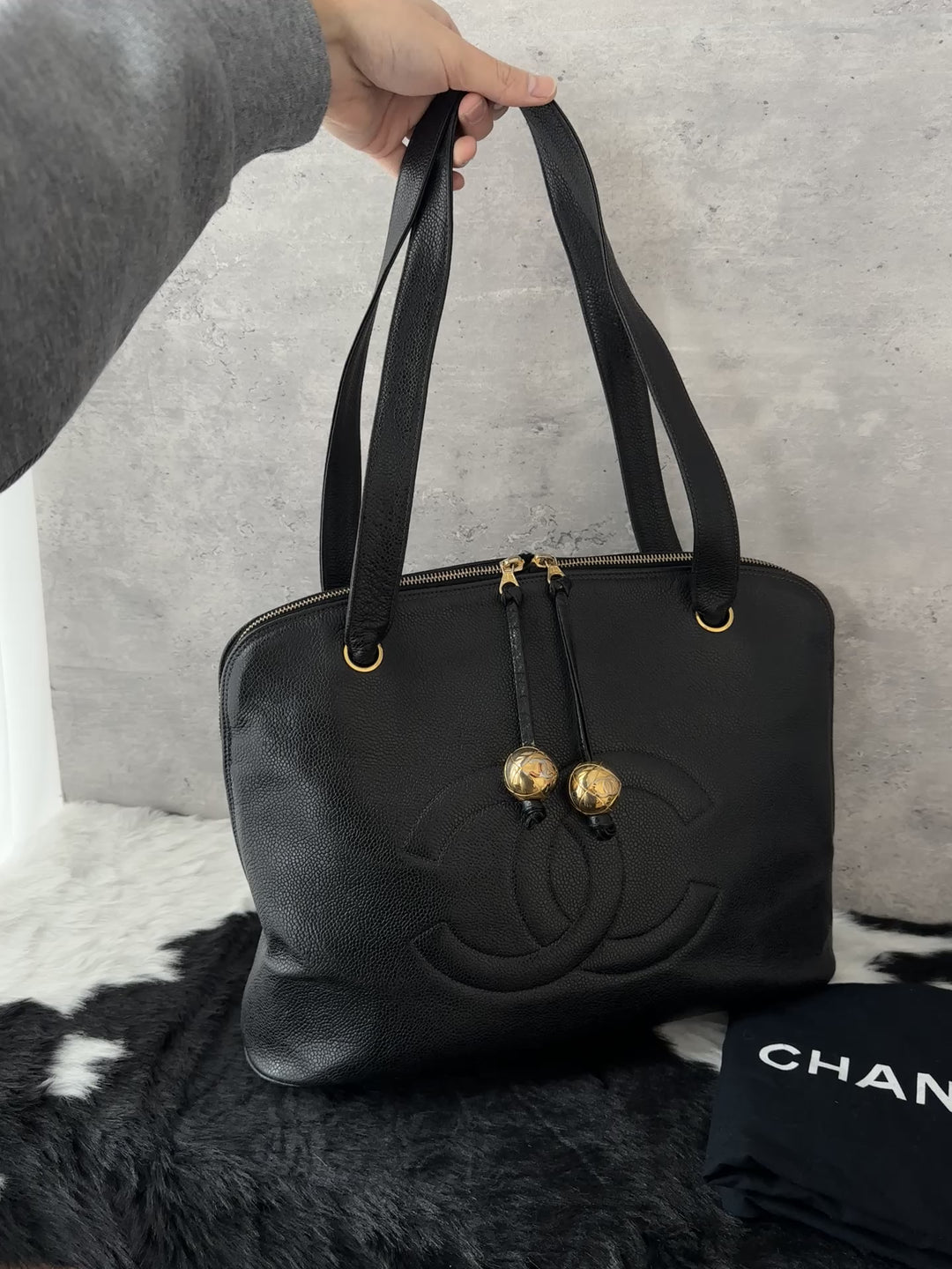 Chanel Double Gold Ball Shoulder Bag 🖤✨｜Rare Alma Shape, Caviar Leather, Work-Ready Capacity