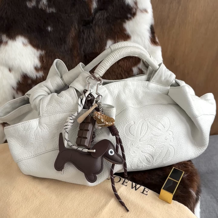 LOEWE Calfskin Cloud Bag 🤍｜Supple Calf Leather × Spacious Capacity × Rare Soft White Tone
