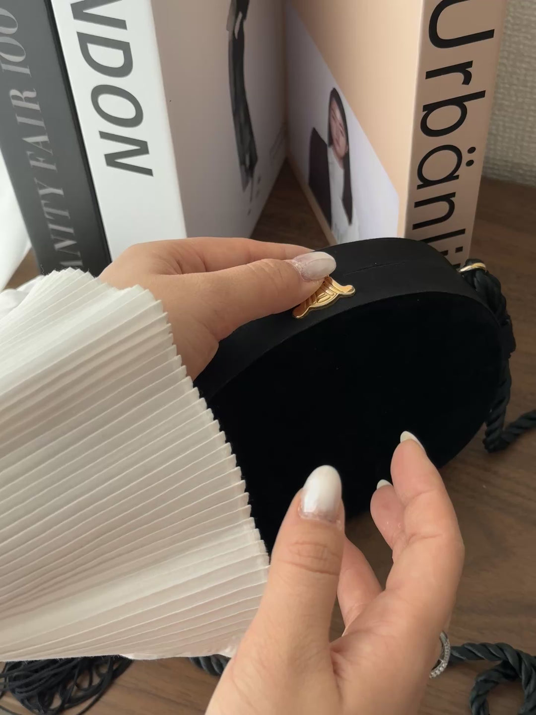 CELINE Vintage Velvet Round Tassel Bag（Black × Gold）｜Collector’s Gem 🖤✨