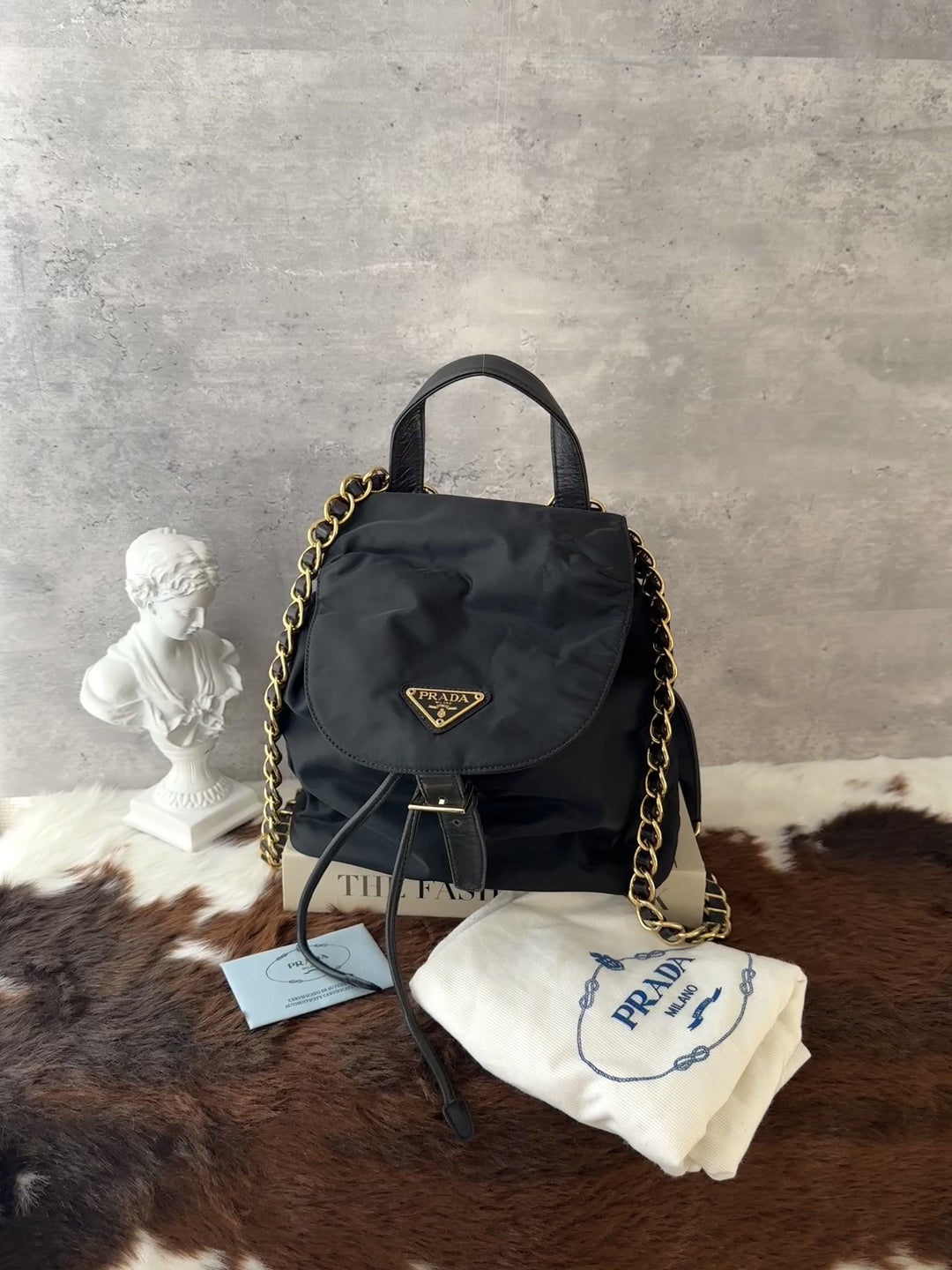Prada Vintage Nylon Chain Backpack 🖤✨｜Black Nylon・Gold Leather-Woven Chain