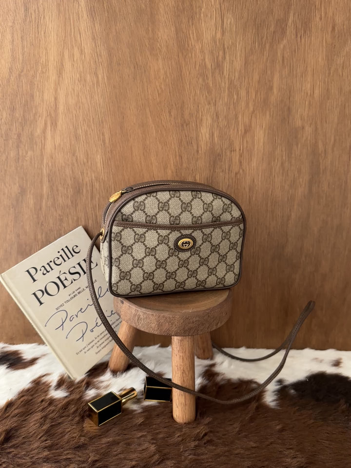 Gucci GG Supreme Camera Bag 🤎✨｜Classic Monogram × Compact Shape × Everyday Versatility