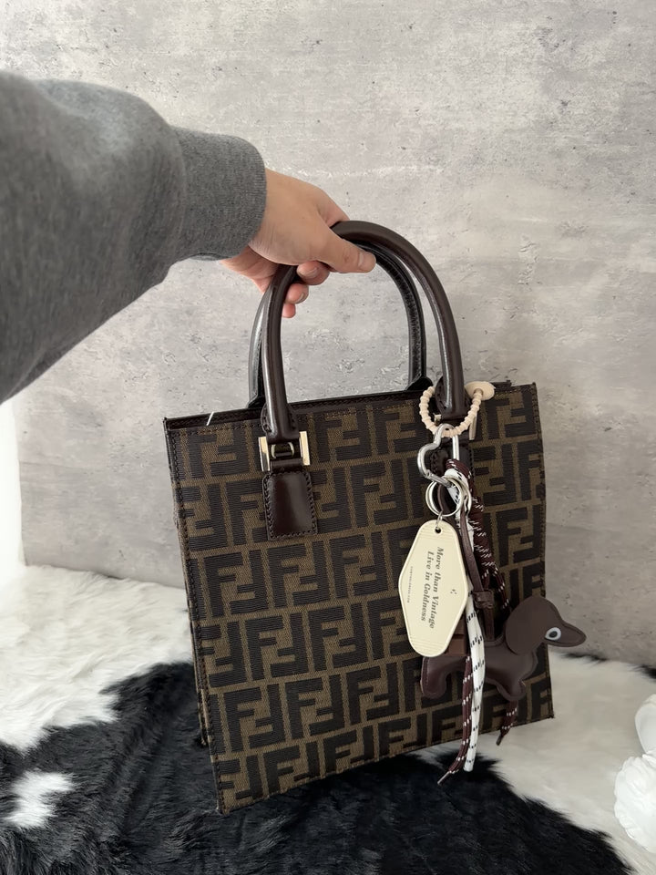 Fendi Zucca Monogram Small Tote 🤎👜｜Structured Silhouette × Iconic Pattern × Versatile Carry