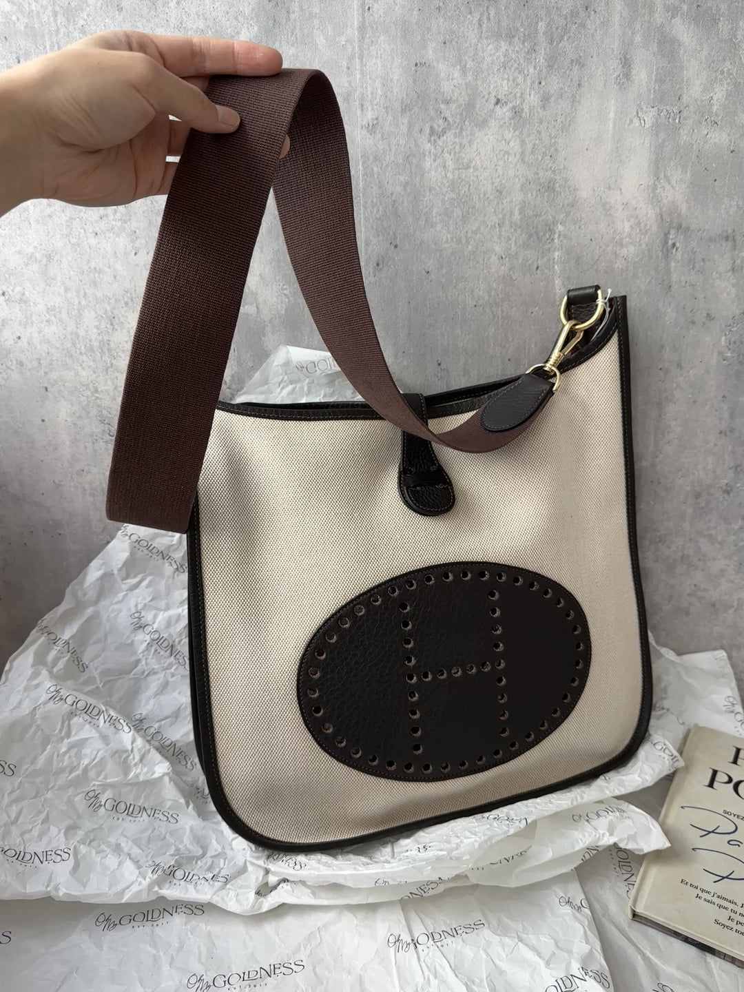 Hermes Evelyne Canvas & Leather Shoulder Bag — Black & Cream 🖤✨ Light, Chic & Versatile