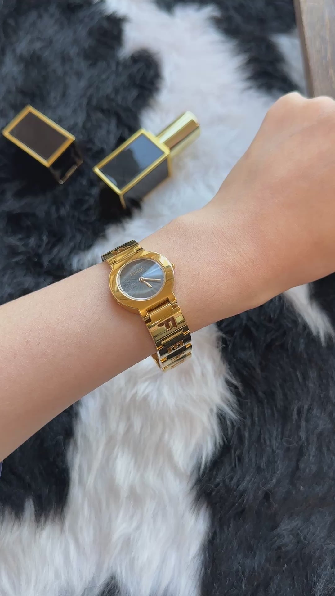 FENDI Logo Bracelet Watch ✨｜Sunray Dial × Openwork Letter Bracelet × Full Gold-Tone Design