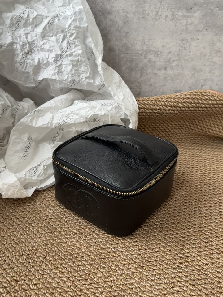 Chanel Black Caviar Leather Vanity Case with Gold Double Zippers ✨｜Compact, Chic & Functional