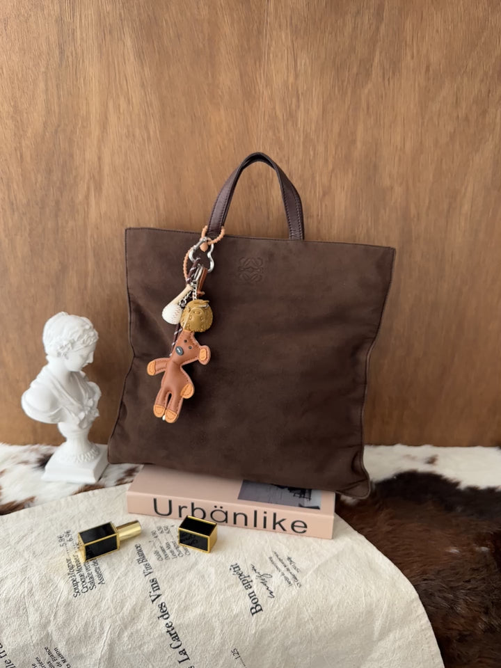 Loewe Brownie Suede Tote Bag 🤎🍫｜Chocolate Suede・Minimalist Anagram Logo・Spacious Everyday