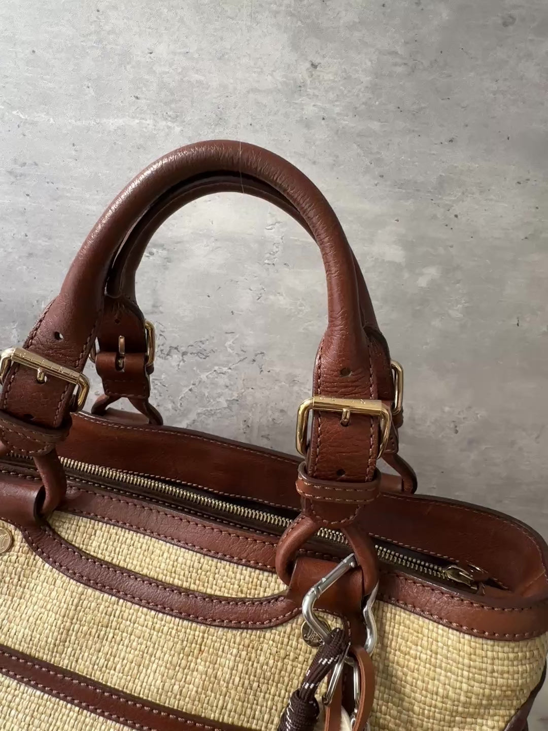 CELINE Woven Tote Bag 🧺✨｜Resort-Ready Texture × Chocolate Leather Trim × Adjustable Handle