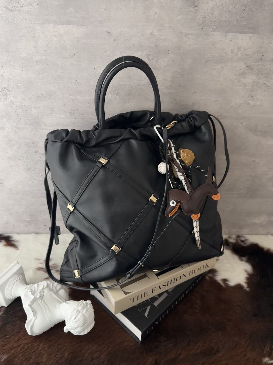 Ferragamo Leather Tote Bag 🖤｜Laptop-Friendly｜Top Handle &amp; Crossbody｜Distinctive Metal Details