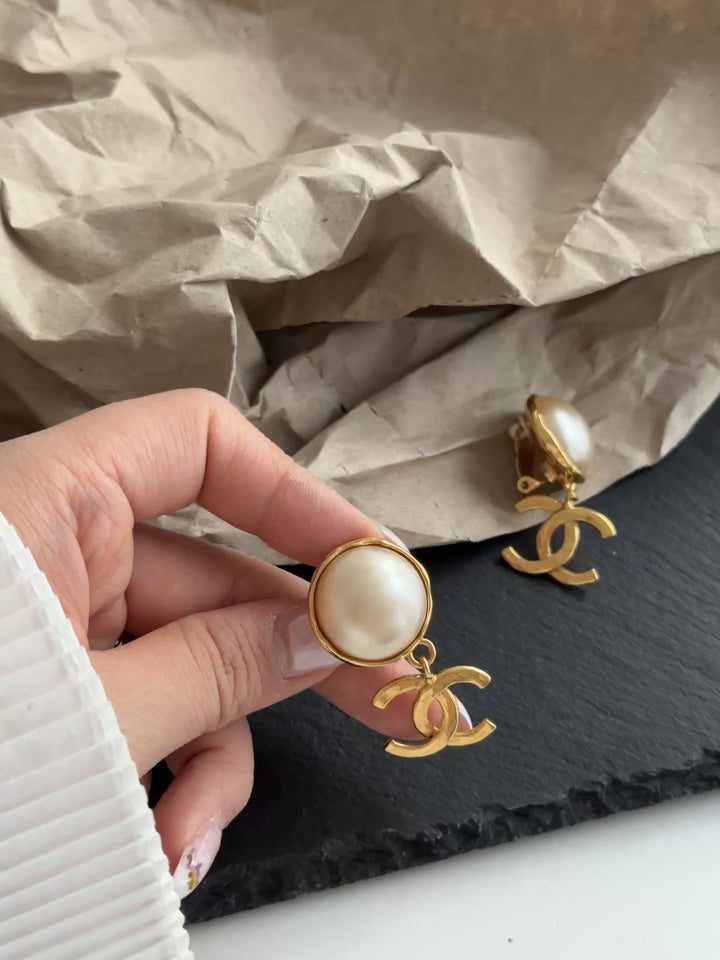 Chanel Large Pearl CC Clip-On Earrings ✨｜Convertible Vintage Treasure