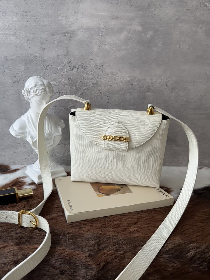Ferragamo Lizard-Embossed Box Crossbody Bag 🤍｜Cream White × Gancini Hardware × Full Set