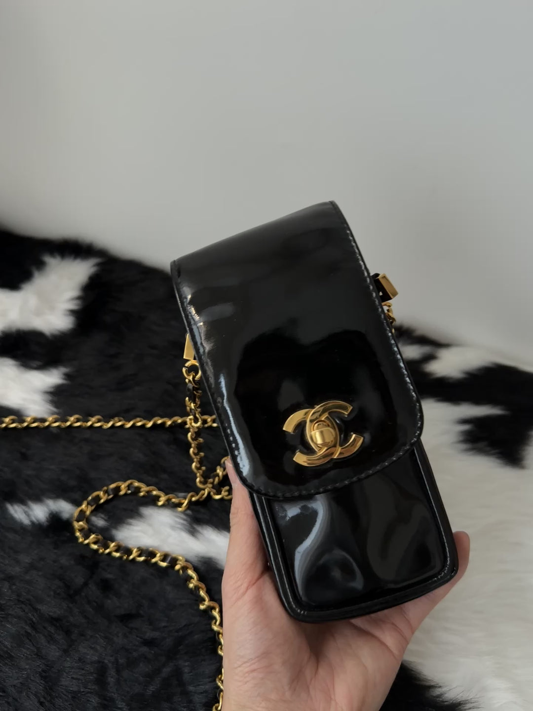 Chanel “Patent CC Phone Chain Bag” 🖤✨ | Sleek, Modern & Surprisingly Practical
