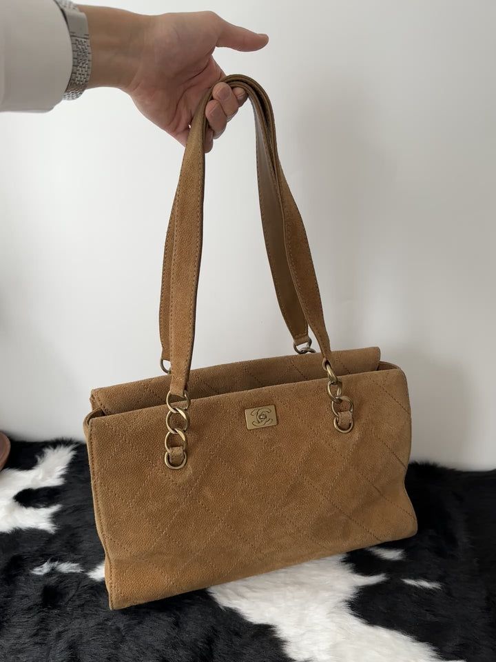 Chanel Suede Leather Shoulder Bag｜Matte CC Hardware × Soft Suede Texture × Spacious Multi-Compartment Interior 🤎✨