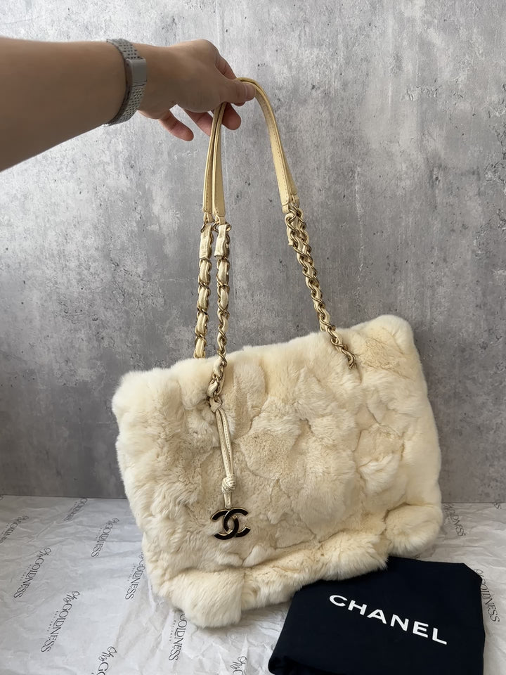 CHANEL Cream Shearling Tote – Fluffy Luxury with Iconic CC 🤍 Full Set