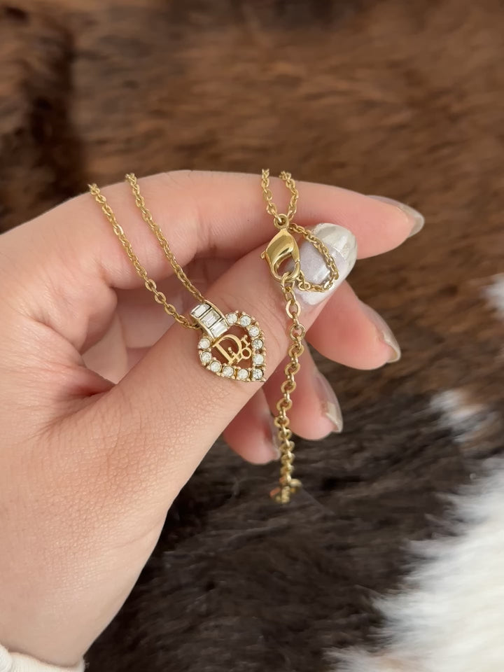 Dior “Crystal Heart Pendant Necklace” 💕✨ | Romantic Sparkle & Timeless Femininity
