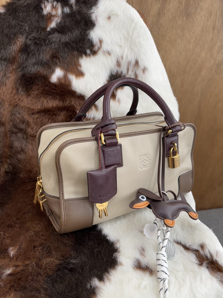 Loewe Amazona 28 Leather Top Handle Bag 🤎｜Tri-Tone Leather・Key Lock Detail・Classic Boston Shape