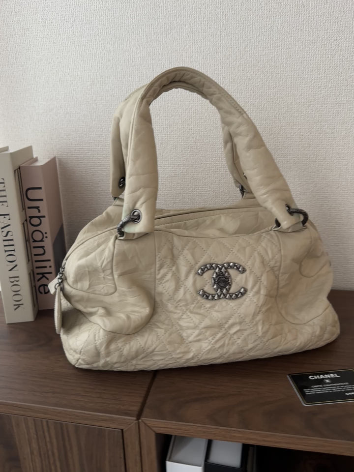 CHANEL Latte Quilted Puffy Bag – Vintage CC Charm 🤎✨
