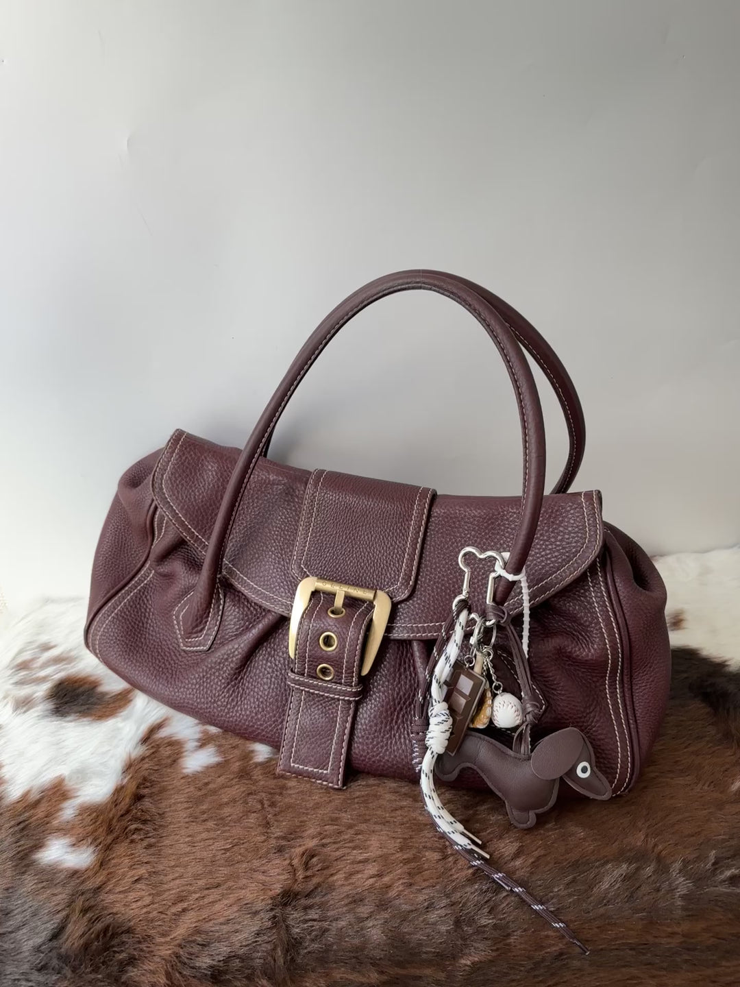 Celine Chocolate Stitch Hobo Bag ❤️🤎｜Baguette-Like Shape × Supple Calfskin × Spacious Everyday Carry