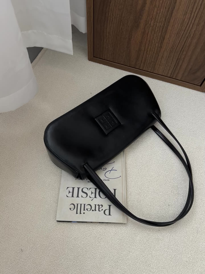 GIVENCHY So Black Hobo – Embossed Logo Box Leather 🖤✨