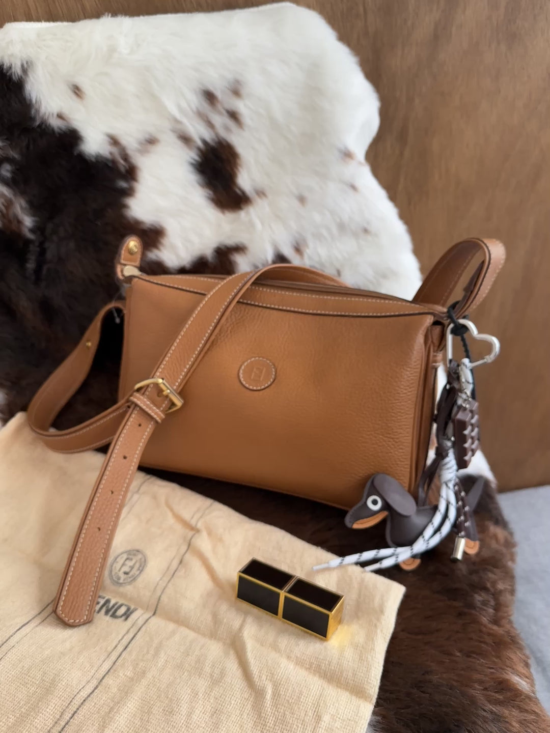 Fendi Caramel Leather Crossbody Bag 🤎🧡｜Vintage Simplicity × Triple-Compartment Design × Full Set Value