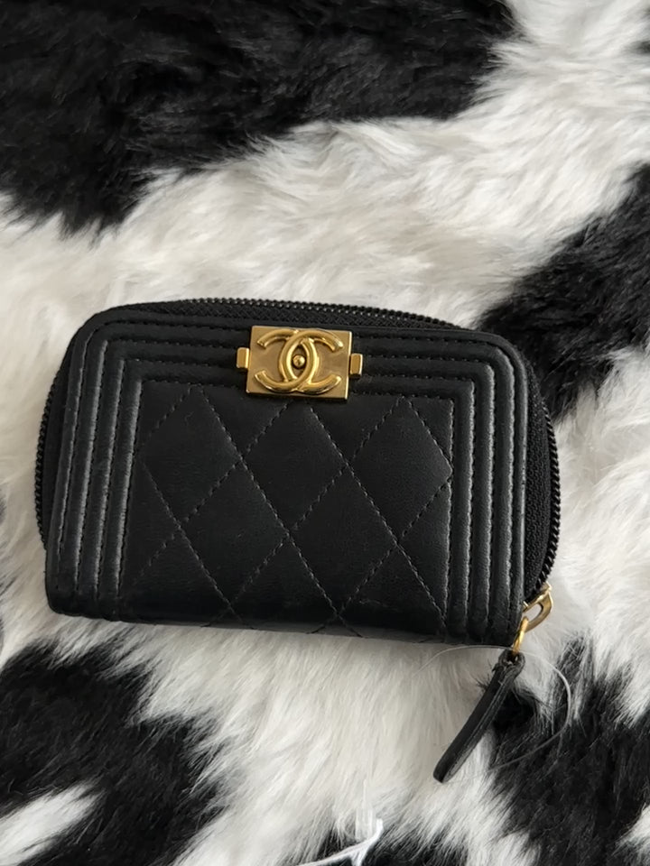 CHANEL Le Boy Card Holder 🖤✨｜Classic Black &amp; Gold × Quilted Leather × Great Value