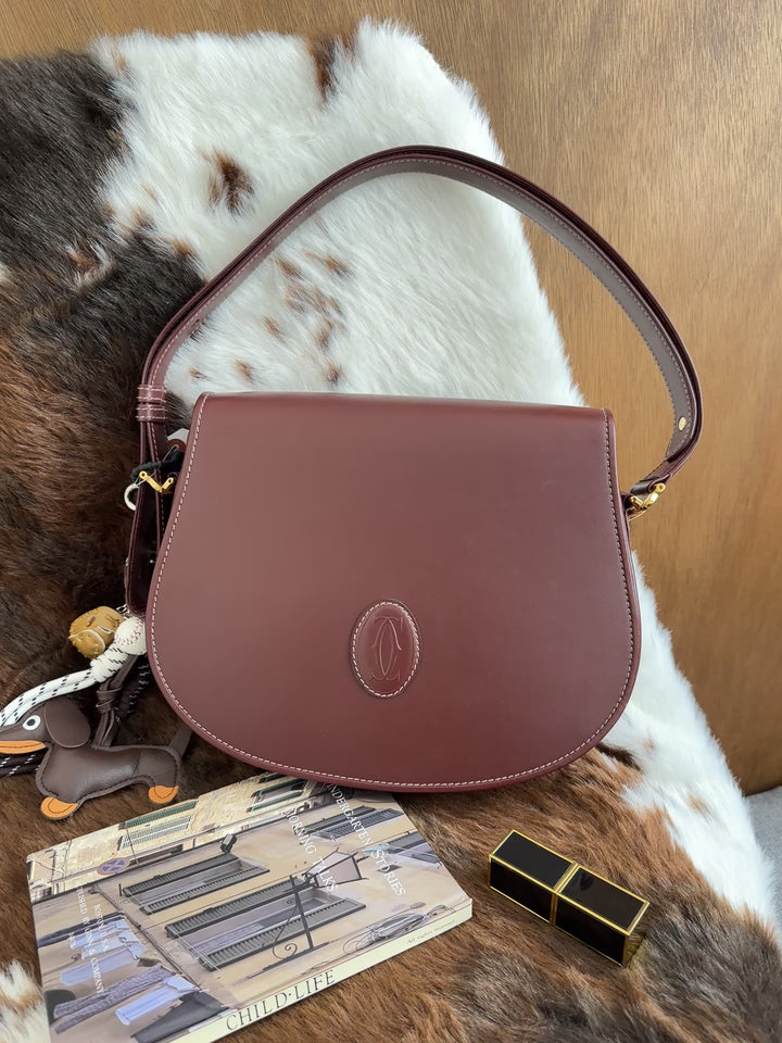 Cartier Vintage Saddle Shoulder Bag ❤️｜Wine Red Leather × Preserved Condition × Shoulder or Crossbody