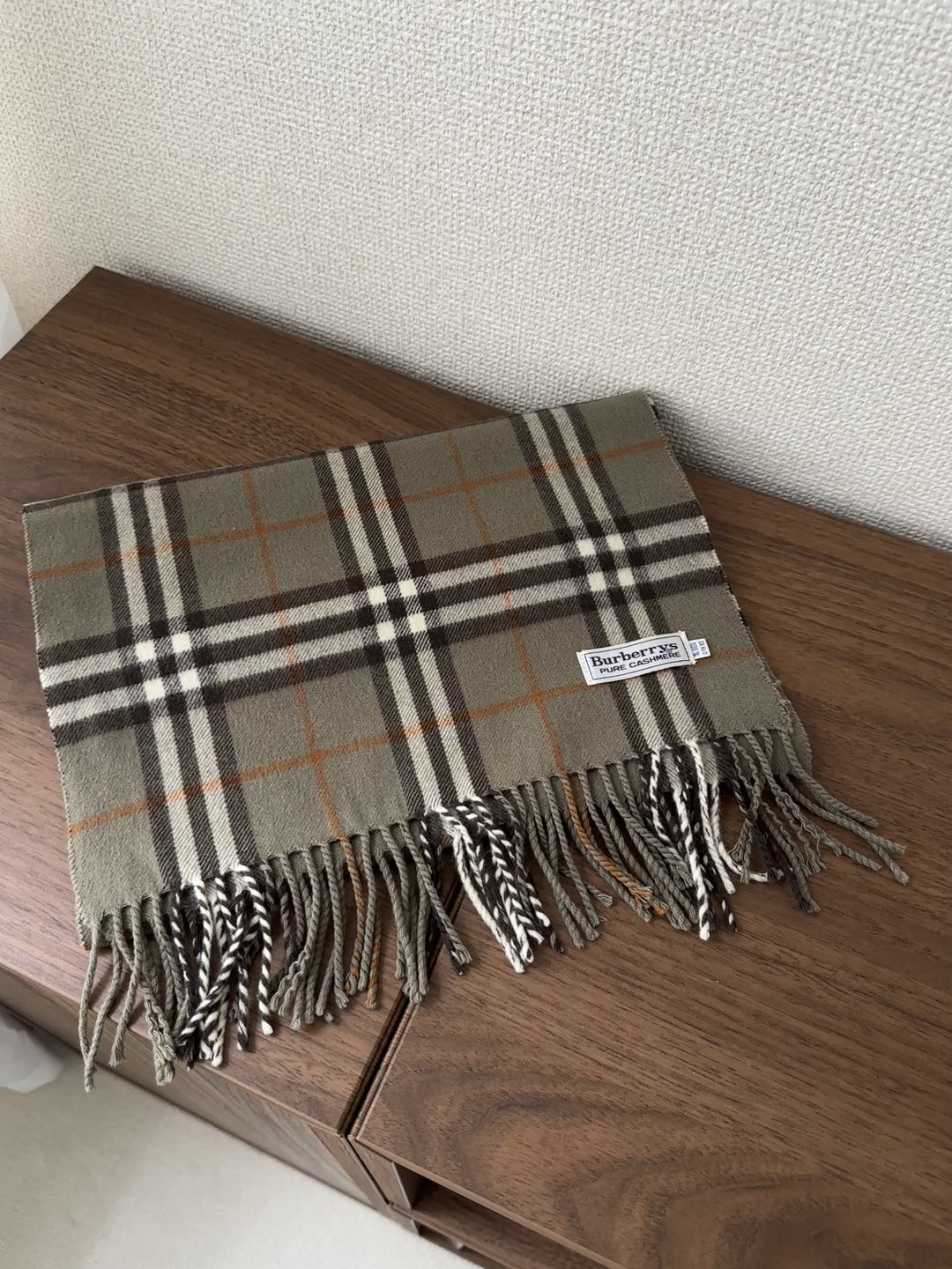 Burberry Cashmere Scarf 🧣✨ Classic & Timeless